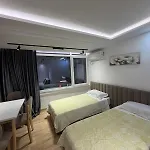 Chill Bllok Тирана