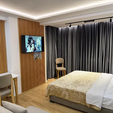 Chill Bllok 地拉那