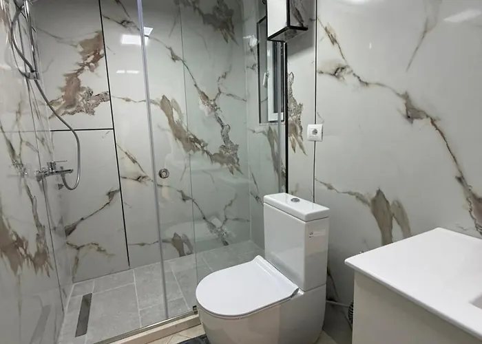 Chill Bllok 地拉那