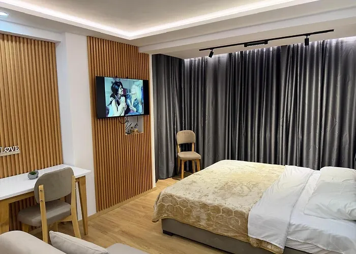 Chill Bllok 地拉那