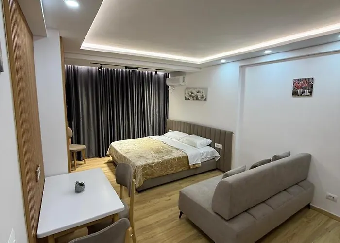 Chill Bllok * 地拉那